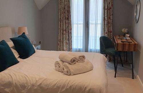 Whiteparish Bed & Breakfast | The Kings Head