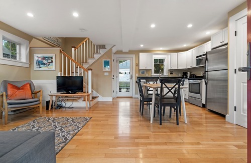 Rockport Haus | The Ladybug 2BR Cottage Steps 2 Bearskin Neck 2 Parking Spaces, Patio, Grill
