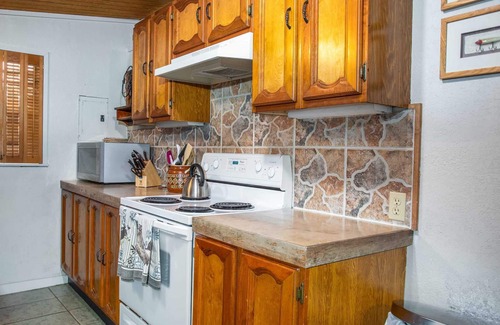 Lakehills Haus | The Lakeside Escape.