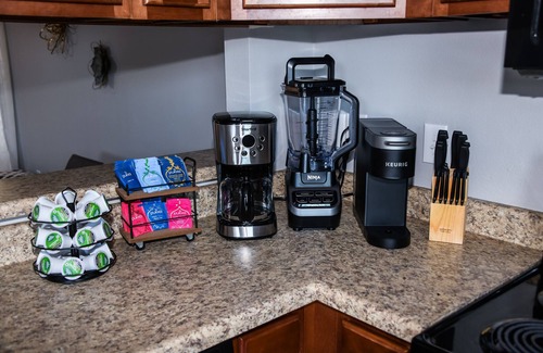 Starkville Haus | *The Lakeside Lookout* Modern! 5 Mins to MSU!