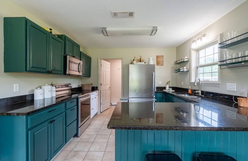 Pangburn Haus | The Landing House— Jetted Tub— Weddings—Elopements