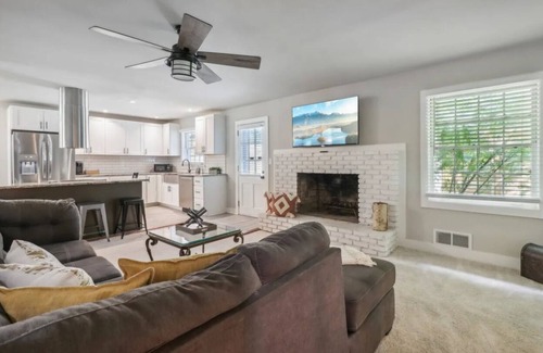 East Point Haus | The Landing Spot Near Atlanta Airport