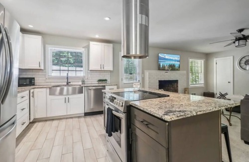 East Point Haus | The Landing Spot Near Atlanta Airport