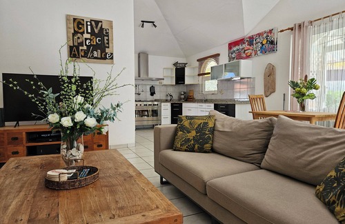Sabana Liber Villapark Haus | Relaxing 2-bedroom house in enchanting villa park in Noord with private pool