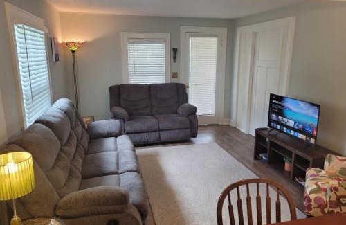 Beulah Haus | The Lily Pad On Benzie Blvd - Super Cute!