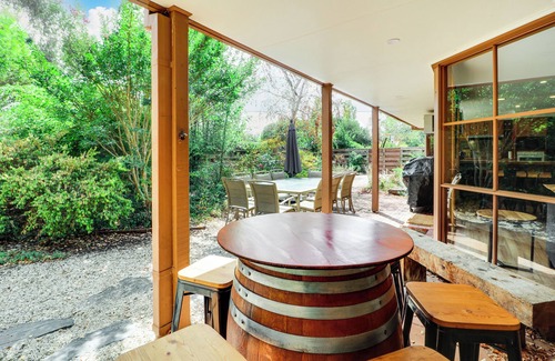 Mansfield Haus | The Link Mansfield - Family Friendly Home - Sleeps 11