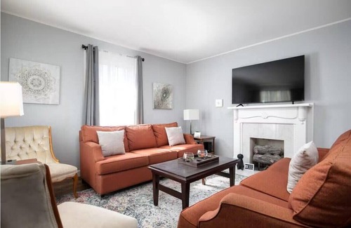 Birmingham Haus | The Little Blue in Bham