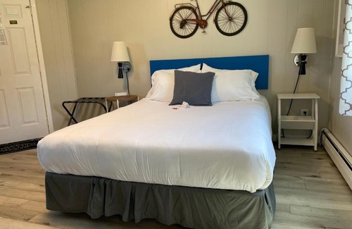 Mount Horeb Hotel | The Little Village