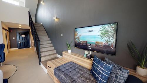 Seven Mile Beach Hotel | The Locale Hotel Grand Cayman