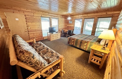 Lolo Hotel | The Lodge At Lolo Hot Springs