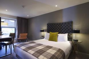 East Putney Hotel | The Lodge Hotel - Putney