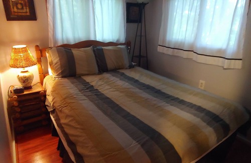 Manistee Kabine | The Lodge in Manistee