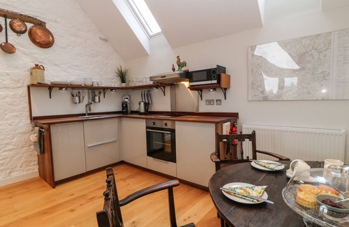 Newton St Loe Hütte | The Loft at Lucott House