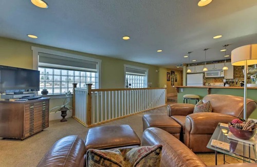 Logan Bed & Breakfast | The Loft on Center