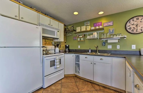 Logan Bed & Breakfast | The Loft on Center