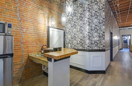 Galena Haus | Elle & Becks Loft-Suite