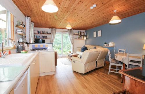 Adforton Haus | The Log Cabin