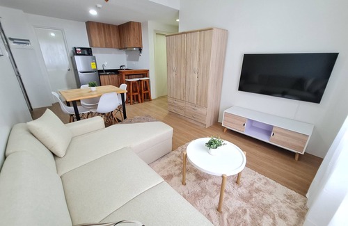Cagayan de Oro Eigentumswohnung | The Loop 2-BR CONDO Fully Air-conditioned with Wifi, Sofa Bed & Water Dispenser