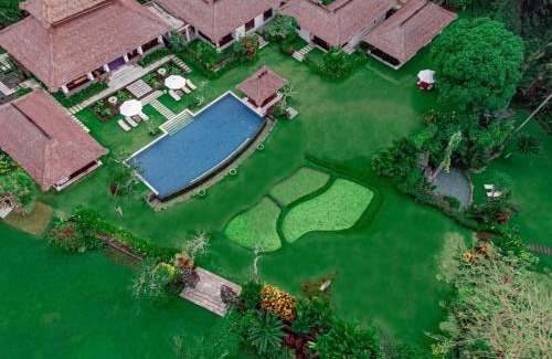 Kediri Villa | The Lotus Residence by Amerta Experience