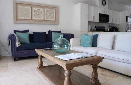 Palm Cay Haus | The Lucayan at Palm Cay - Luxury 4BR-Gated MarinaResort~Pool~Beach~Tennis