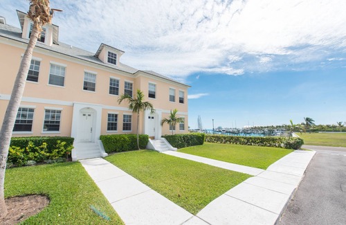 Palm Cay Haus | The Lucayan at Palm Cay - Luxury 4BR-Gated MarinaResort~Pool~Beach~Tennis