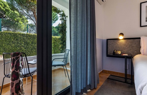 Almancil Hotel | The Magnolia Hotel