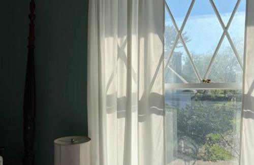 Woodsfield Wohnung | The Magnolia Room w/ Queen Bed