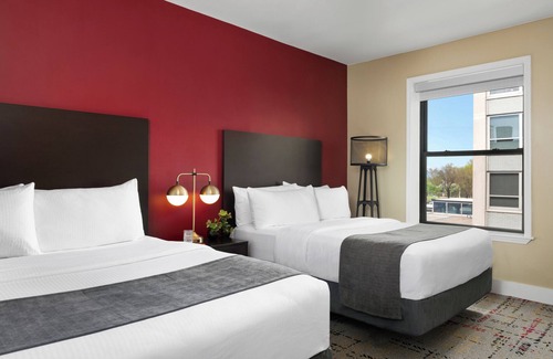 Lakeview Hotel | The Majestic Hotel