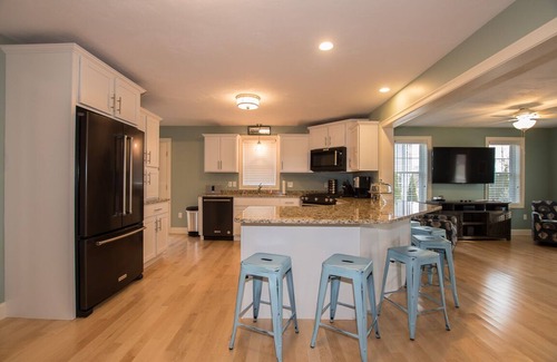 Buzzards Bay Haus | Das Margarita-Haus mit Whirlpool, Spielhalle und Theater. 5 Minuten zu Fuß zum Strand