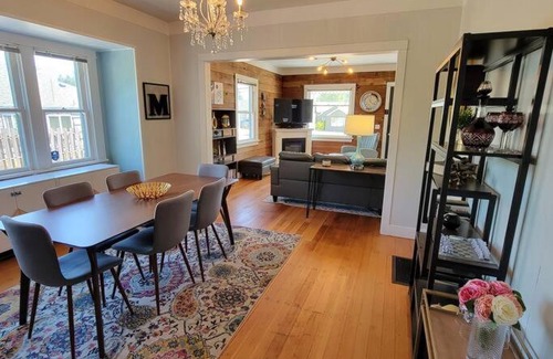 Crawfordsville Haus | The Marshall Cottage