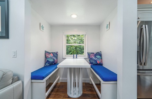 Mattituck Haus | The Mattituck Hideaway/Luxurious Wine Country Retreat