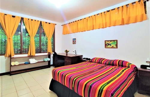 San Ignacio Kabine | The Maya Mountain Lodge