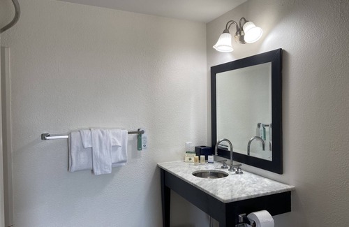 Wheeling Hotel | The McLure Hotel and Conference Center