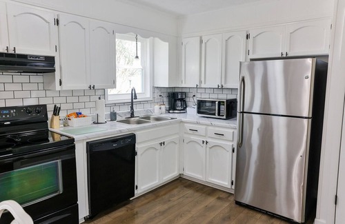 Oxford Haus | The Merrimac House: Cute, Cozy and very Convenient to I-20 in Oxford, Al.