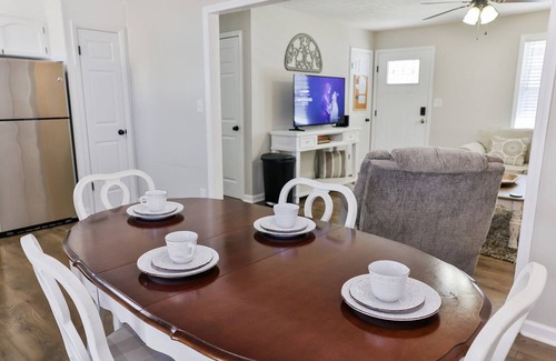 Oxford Haus | The Merrimac House: Cute, Cozy and very Convenient to I-20 in Oxford, Al.