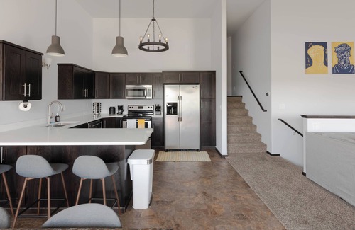 West Fargo Haus | The MikkonINN - Modern 3 bed home by The Lights