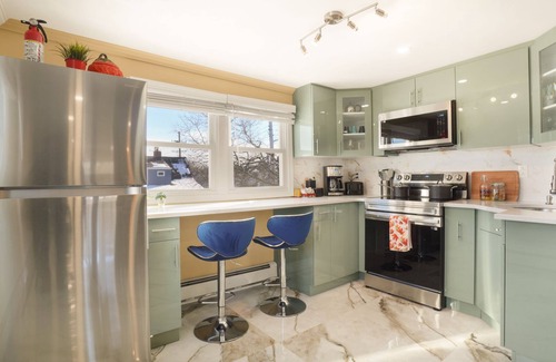 Valley Stream Wohnung | The Mod Pad: 15 min from Airport: Free Parking