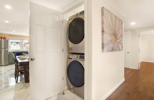 Valley Stream Wohnung | The Mod Pad: 15 min from Airport: Free Parking