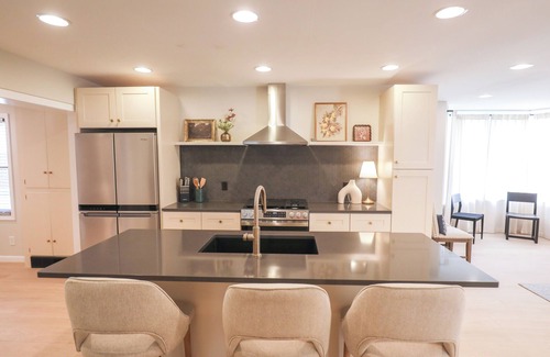 Frankenmuth Haus | The Montford - Frankenmuth's Premier Downtown Retreat - Entire Home