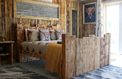 Felinfach Hotel | The Moo-tel at Moody Meadows