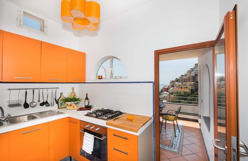 Positano City Centre Wohnung | The Moon Positano, only 3 minutes walk to reach the main beach in Positano.