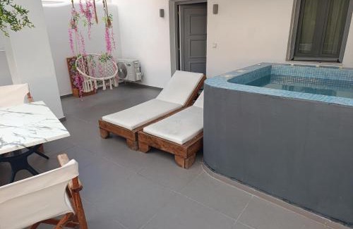 Vothon Wohnung | The Muses of Santorini Private Jacuzzi Suites
