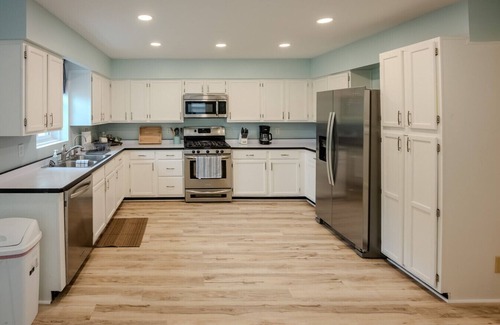 North Lima Haus | The Nantucket Nook @ Pine Lake