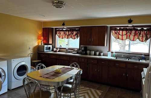 Xenia Haus | The Nesbitt House - Suite 144