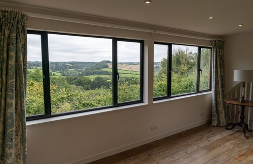 Colerne Kabine | The Nest at Gilling Grove - stunning treetop views