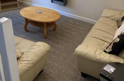 Heligan Hütte | Cottage-Superior-Eigenes Badezimmer-Blick auf den Hof-The Nest