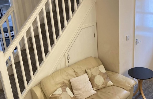 Heligan Hütte | Cottage-Superior-Eigenes Badezimmer-Blick auf den Hof-The Nest