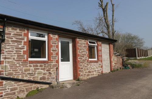 Lydney Haus | The Netherend Inn - Pet Friendly Haven