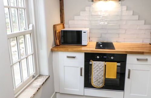 Richmond Hütte | THE NETTY, romantic, character holiday cottage in Richmond