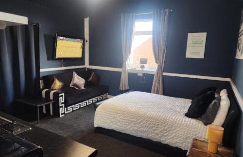 Hardstoft Haus | THE NEW Accommodation FREE complementary breakfast